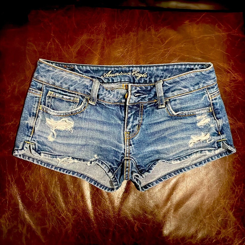 AE Denim shorts. Size 00